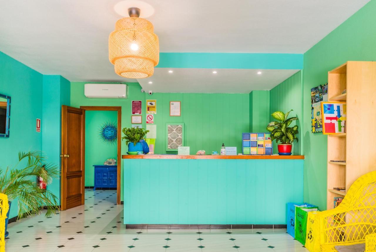 Hostal Tropical อัลมูเญการ์ ภายนอก รูปภาพ
