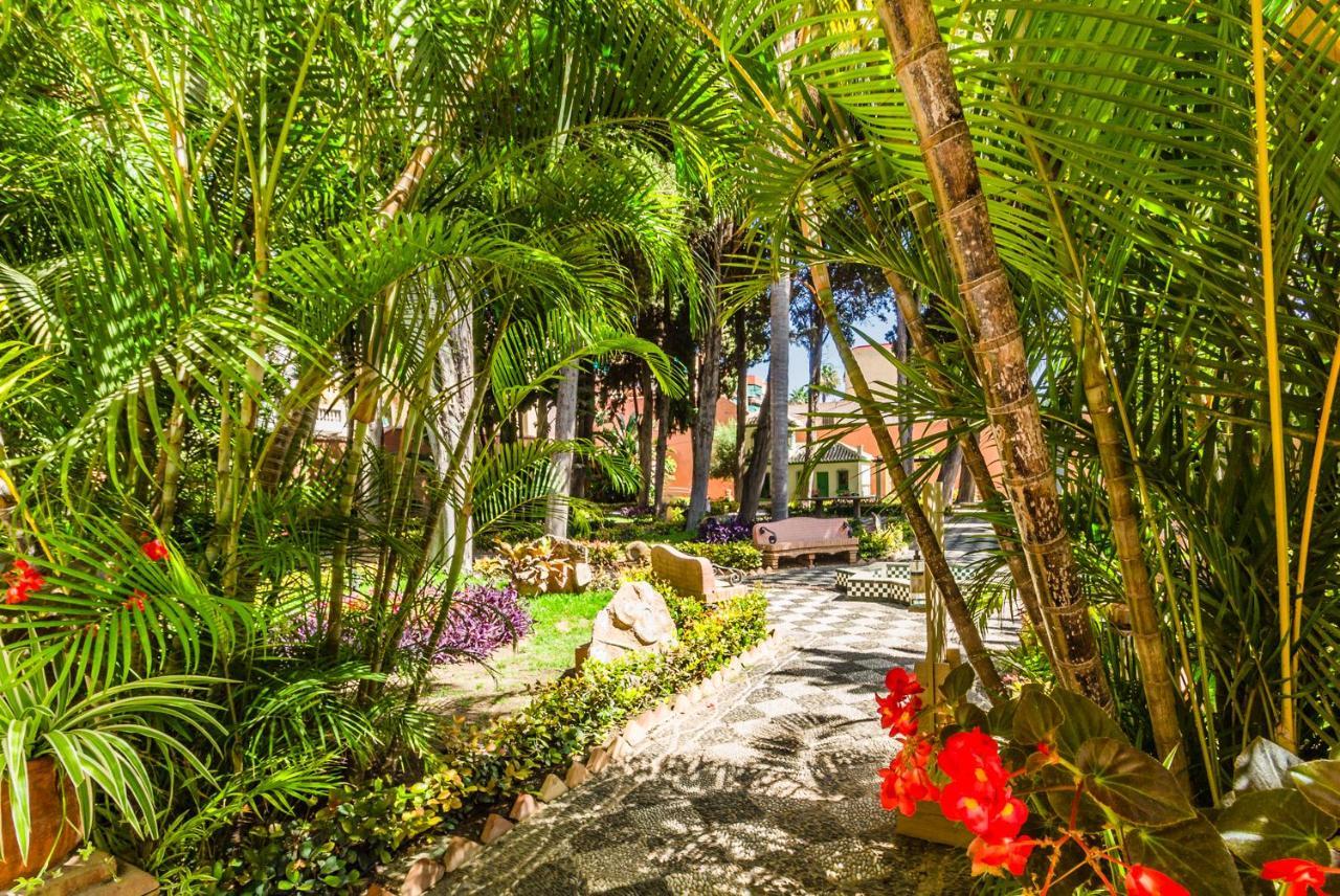 Hostal Tropical อัลมูเญการ์ ภายนอก รูปภาพ