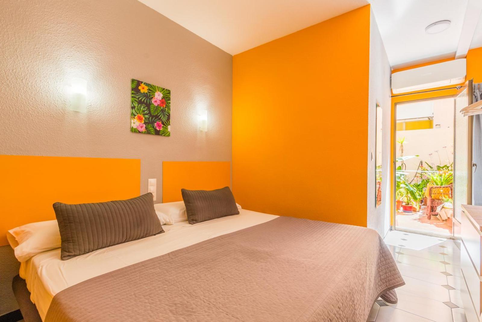 Hostal Tropical อัลมูเญการ์ ภายนอก รูปภาพ