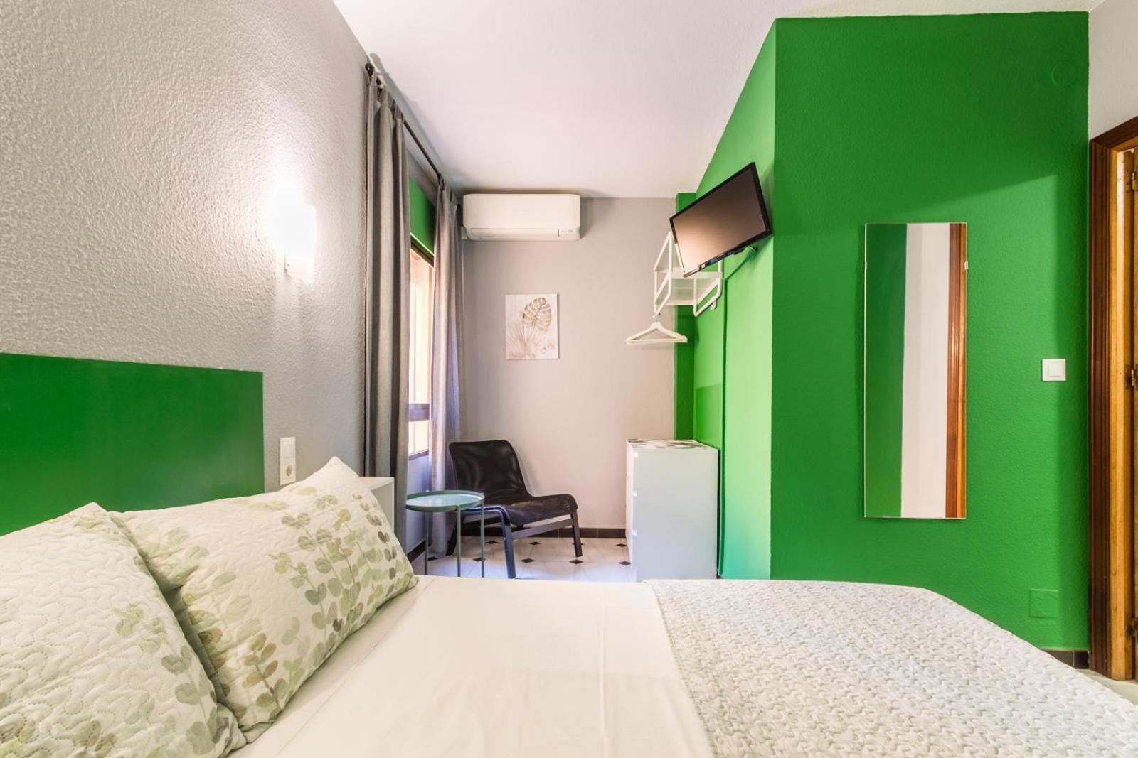 Hostal Tropical อัลมูเญการ์ ภายนอก รูปภาพ