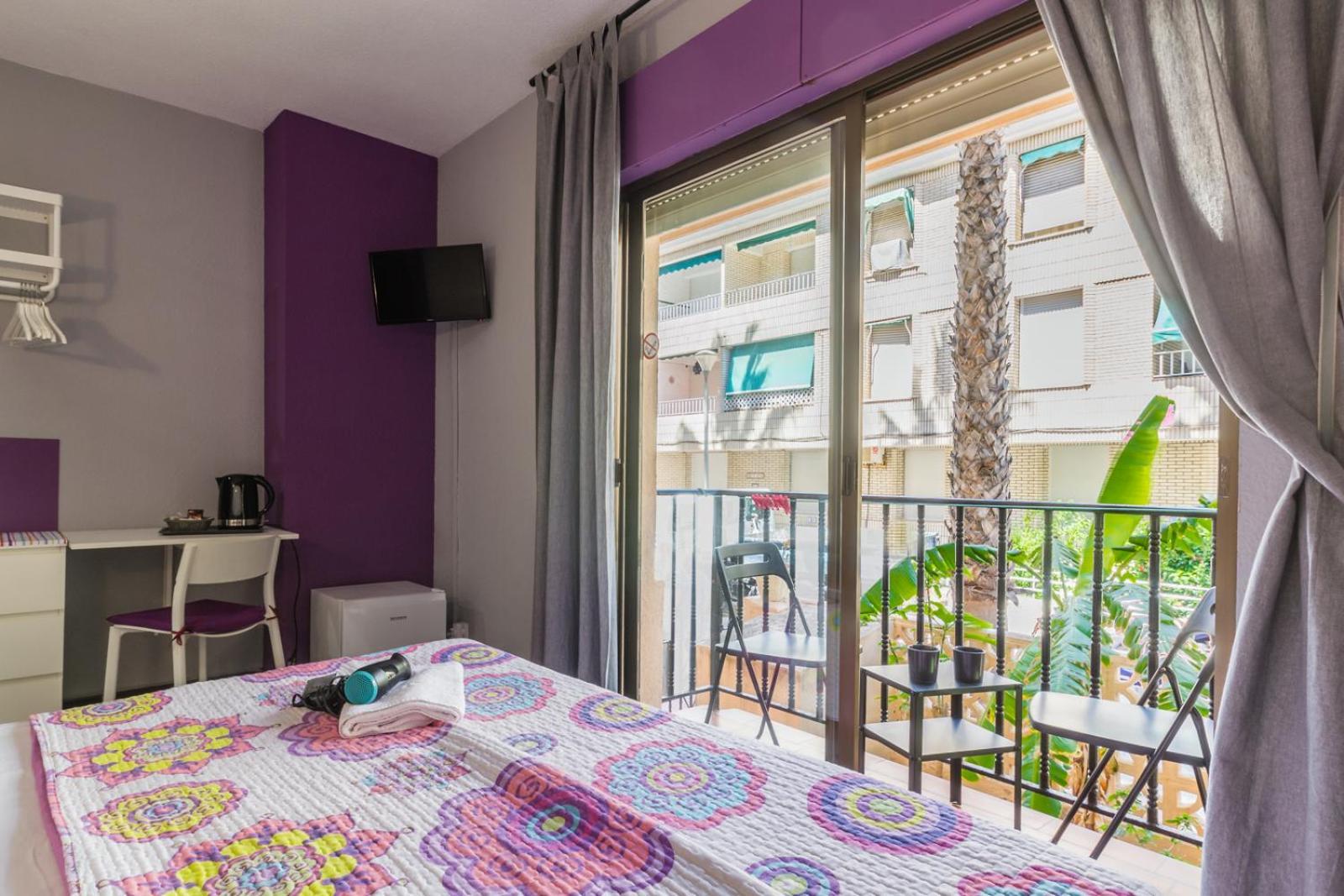 Hostal Tropical อัลมูเญการ์ ภายนอก รูปภาพ