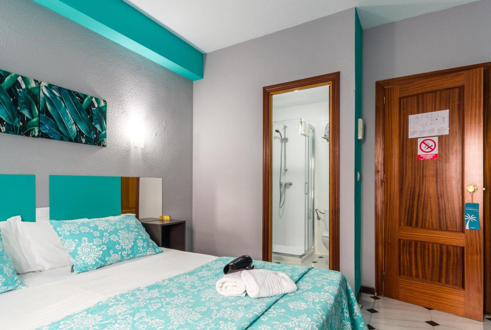 Hostal Tropical อัลมูเญการ์ ภายนอก รูปภาพ