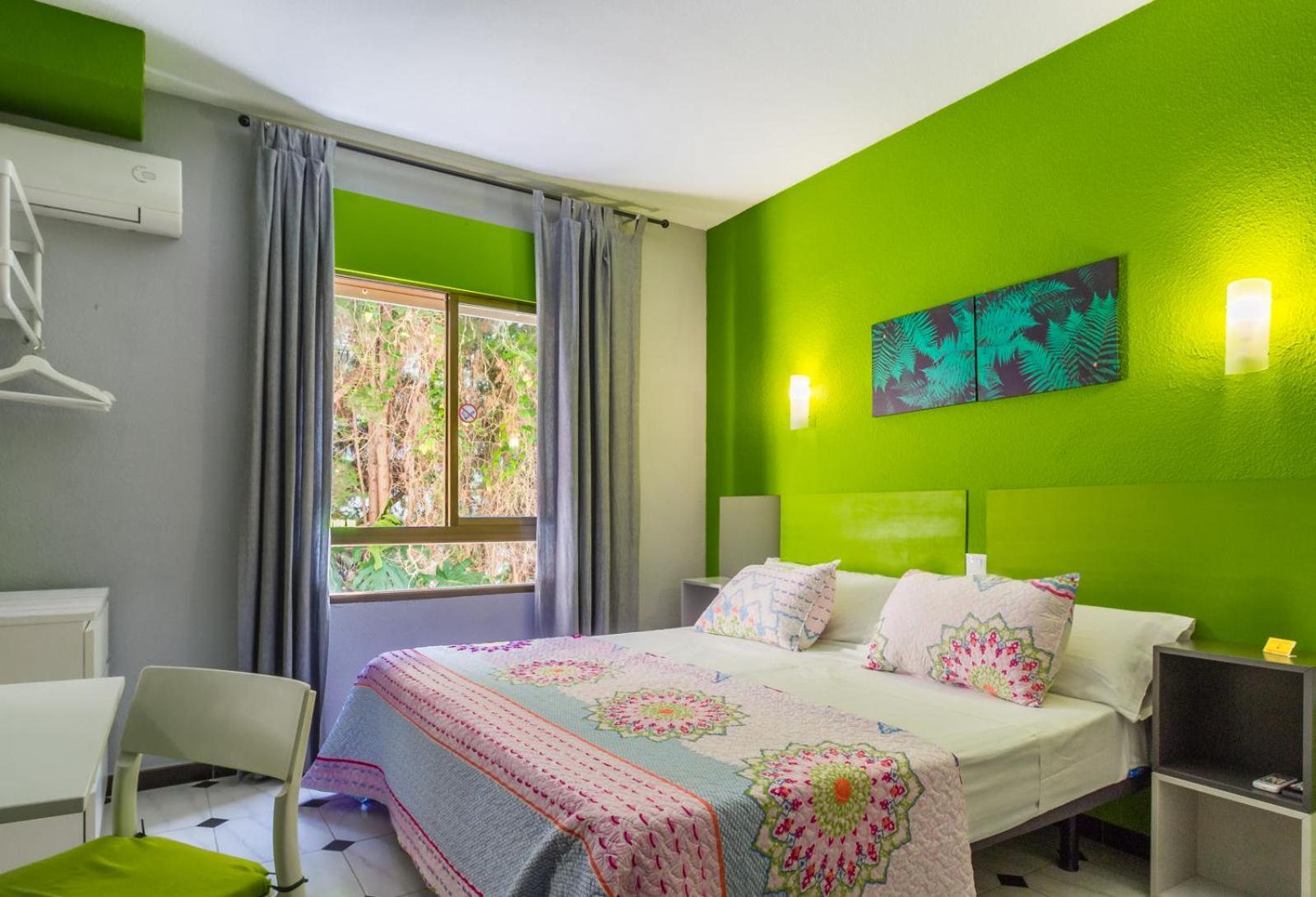 Hostal Tropical อัลมูเญการ์ ภายนอก รูปภาพ