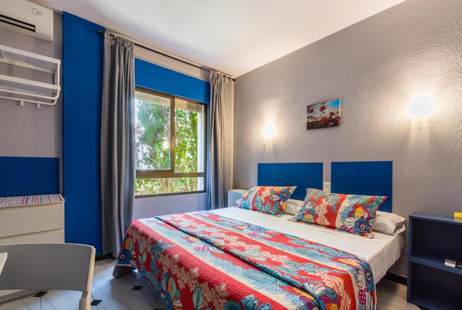 Hostal Tropical อัลมูเญการ์ ภายนอก รูปภาพ