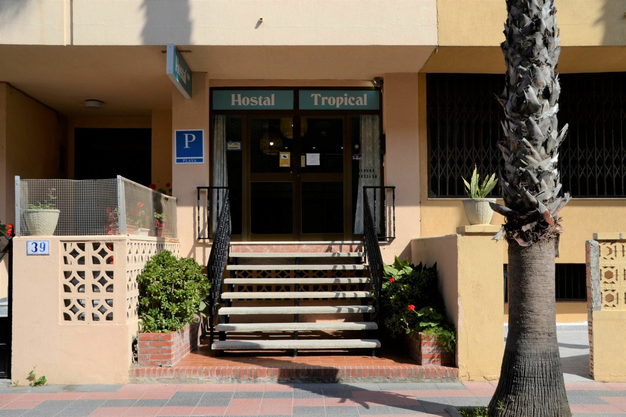 Hostal Tropical อัลมูเญการ์ ภายนอก รูปภาพ